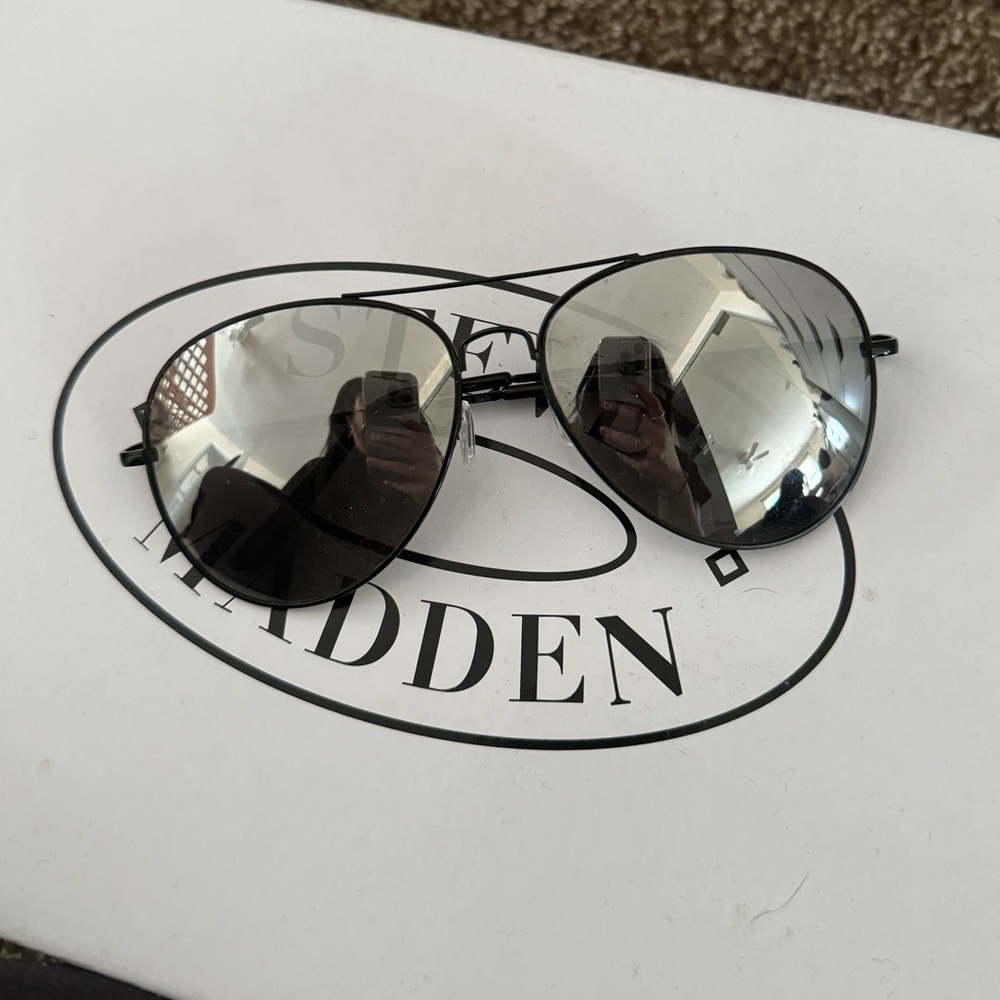 Black aviator sunglasses